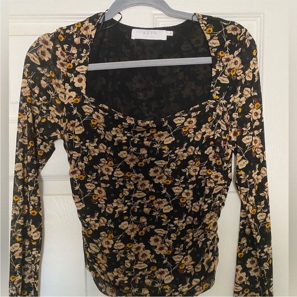 Astr Ruched Top - Picture 5 of 8